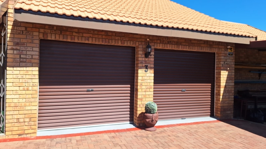 3 Bedroom Property for Sale in Hillcrest Northern Cape